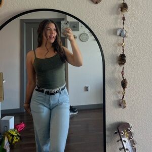 Meet your Posher, Ivy